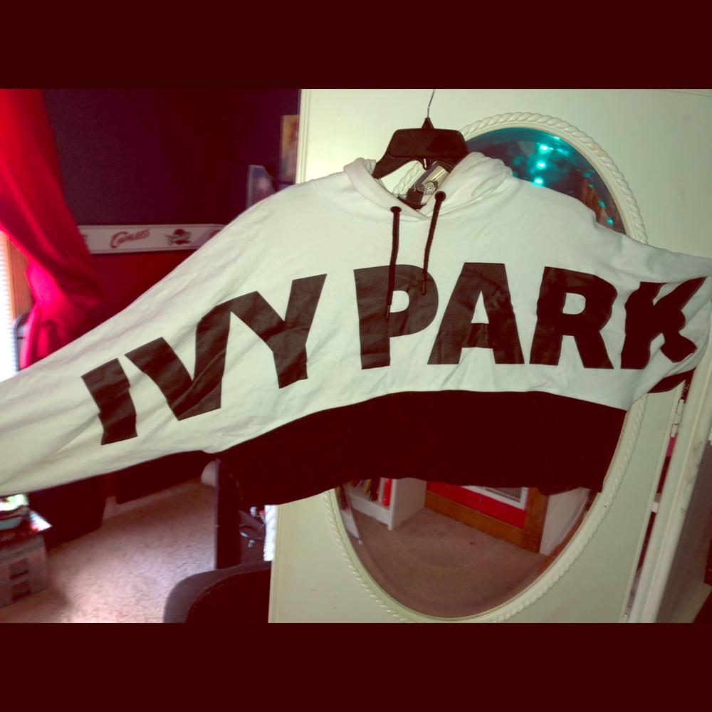 Ivy Park Long sleeve CropTop